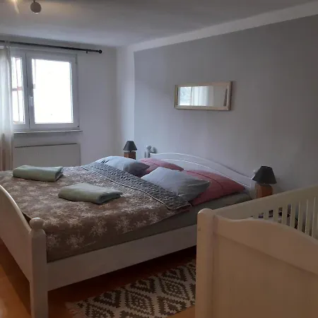 아파트 Ferienwohnung-hallebach 첼 안 데어 모젤