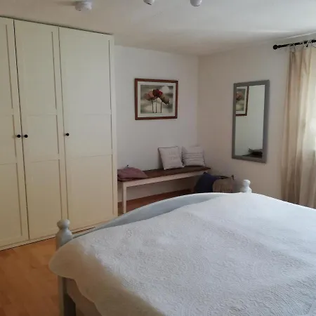 Ferienwohnung-hallebach * 첼 안 데어 모젤